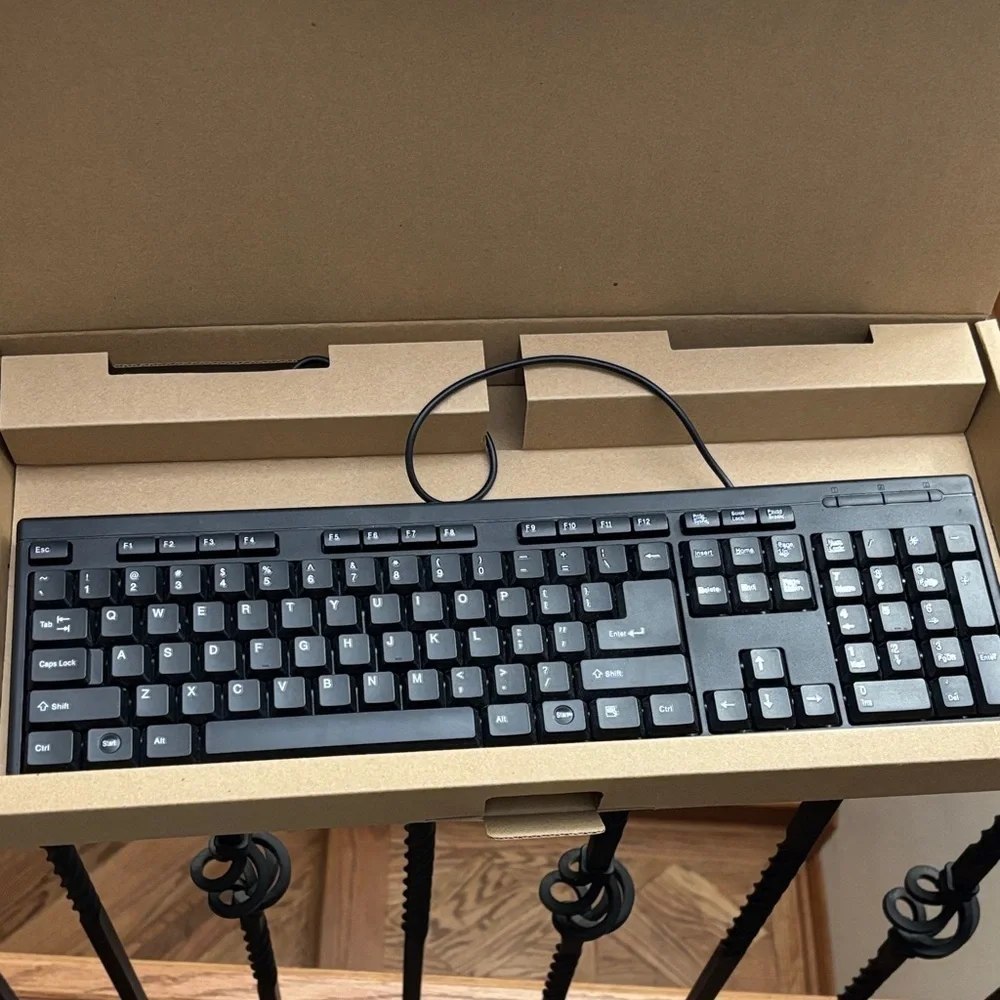 Black Wired USB Keyboard - Standard Layout